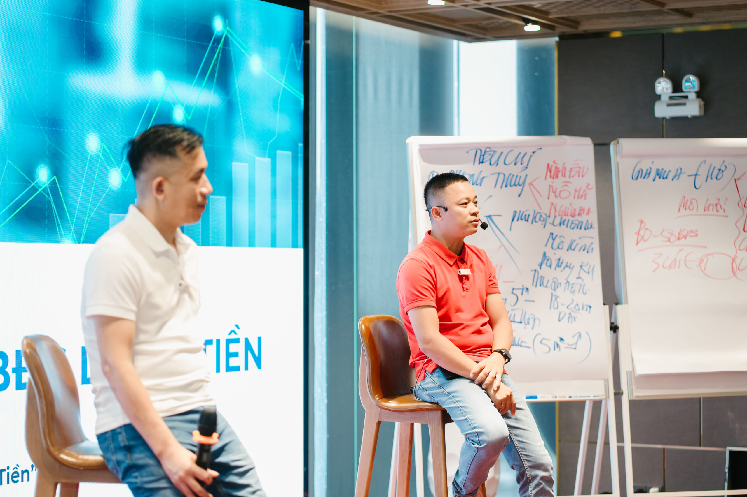 Chi phí vận hành không lớn một lần, nhưng lớn theo thời gian